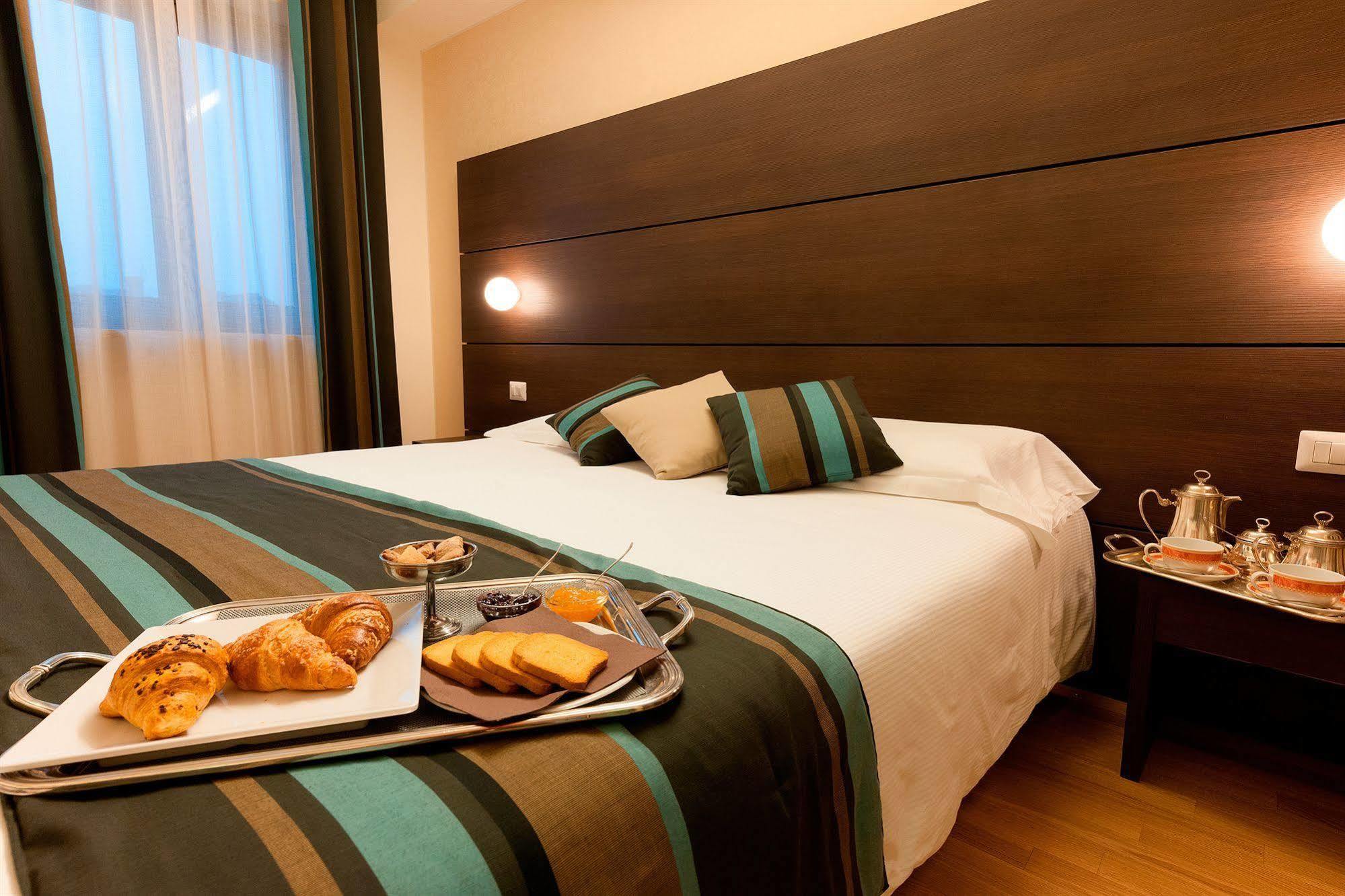 Hb Aosta Hotel & Balcony Spa Экстерьер фото